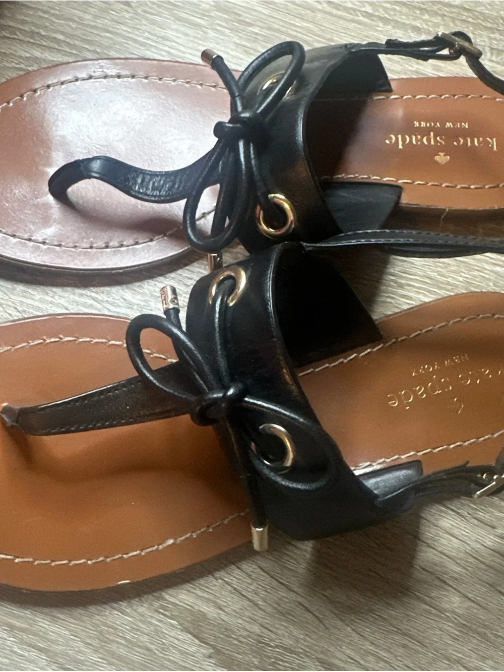 Kate Spade Black Leather T Strap Bow Carolina Sandals Women's US 8 M Thong